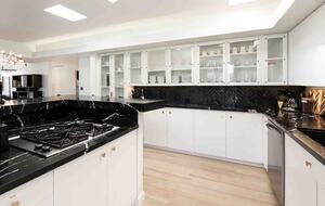 Villa de Vista | Luxury Home with Stunning Views and Fire Pit - Los Angeles, California