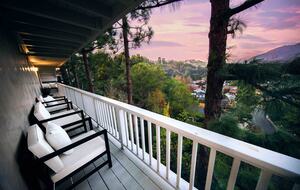 Villa de Vista | Luxury Home with Stunning Views and Fire Pit - Los Angeles, California