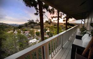 Villa de Vista | Luxury Home with Stunning Views and Fire Pit - Los Angeles, California