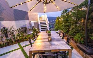 Villa de Vista | Luxury Home with Stunning Views and Fire Pit - Los Angeles, California