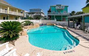 Family Friendly Port Aransas Getaway | With ocean views, beach boardwalk, & pool - Port Aransas, Texas