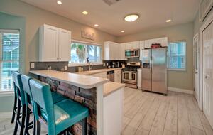 Family Friendly Port Aransas Getaway | With ocean views, beach boardwalk, & pool - Port Aransas, Texas