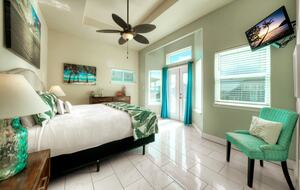 Family Friendly Port Aransas Getaway | With ocean views, beach boardwalk, & pool - Port Aransas, Texas