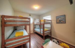 Family Friendly Port Aransas Getaway | With ocean views, beach boardwalk, & pool - Port Aransas, Texas