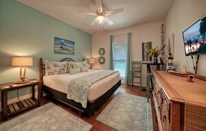 Family Friendly Port Aransas Getaway | With ocean views, beach boardwalk, & pool - Port Aransas, Texas