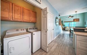 Family Friendly Port Aransas Getaway | With ocean views, beach boardwalk, & pool - Port Aransas, Texas