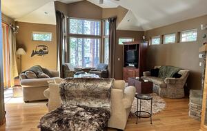 Luxurious Tahoe Cabin - South Lake Tahoe, California