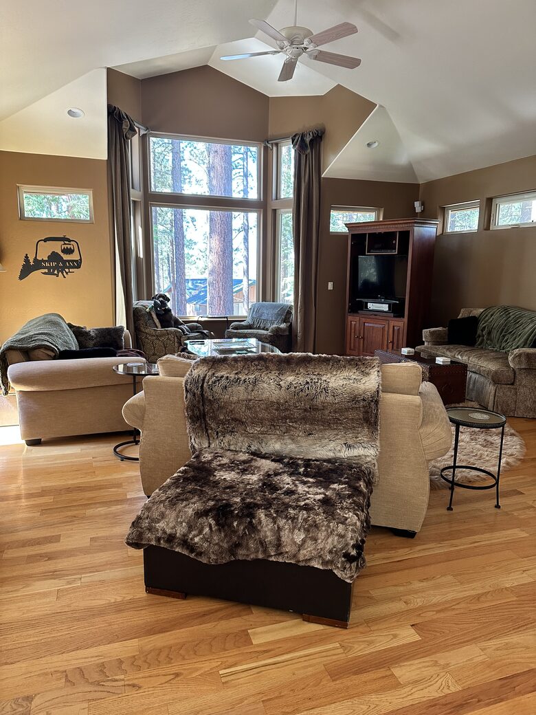 Luxurious Tahoe Cabin - South Lake Tahoe, California