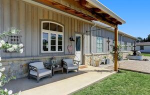 Brenham-Home/Barn | Amazing place to stay! - Brenham, Texas