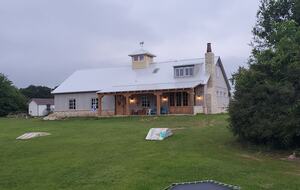 Brenham-Home/Barn | Amazing place to stay! - Brenham, Texas