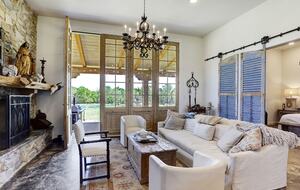 Brenham-Home/Barn | Amazing place to stay! - Brenham, Texas