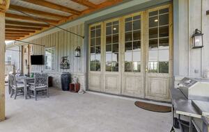 Brenham-Home/Barn | Amazing place to stay! - Brenham, Texas