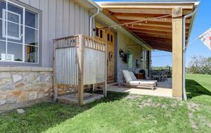 Brenham-Home/Barn | Amazing place to stay! - Brenham, Texas
