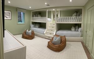 Hamptons Luxury House with Pool/Hot tub and Mature Garden 8 min walk to Beach - East Hampton, New York