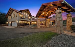 Cold Springs Ranch: Mtn views, 20 acres, 5 bd/7 bath, hot tub, sauna, frisbee golf, luxurious - Golden, Colorado