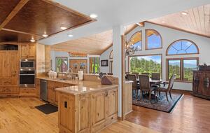 Cold Springs Ranch: Mtn views, 20 acres, 5 bd/7 bath, hot tub, sauna, frisbee golf, luxurious - Golden, Colorado