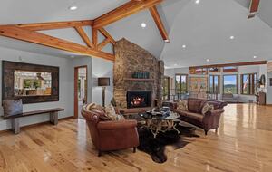 Cold Springs Ranch: Mtn views, 20 acres, 5 bd/7 bath, hot tub, sauna, frisbee golf, luxurious - Golden, Colorado