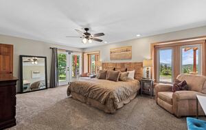 Cold Springs Ranch: Mtn views, 20 acres, 5 bd/7 bath, hot tub, sauna, frisbee golf, luxurious - Golden, Colorado