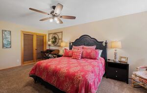 Cold Springs Ranch: Mtn views, 20 acres, 5 bd/7 bath, hot tub, sauna, frisbee golf, luxurious - Golden, Colorado