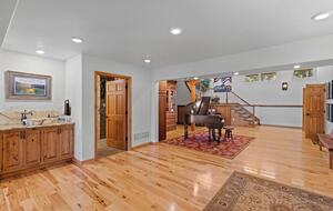 Cold Springs Ranch: Mtn views, 20 acres, 5 bd/7 bath, hot tub, sauna, frisbee golf, luxurious - Golden, Colorado