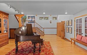 Cold Springs Ranch: Mtn views, 20 acres, 5 bd/7 bath, hot tub, sauna, frisbee golf, luxurious - Golden, Colorado