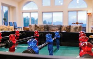 Cold Springs Ranch: Mtn views, 20 acres, 5 bd/7 bath, hot tub, sauna, frisbee golf, luxurious - Golden, Colorado