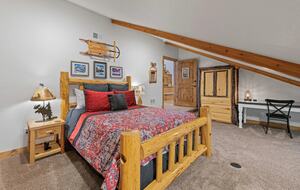 Cold Springs Ranch: Mtn views, 20 acres, 5 bd/7 bath, hot tub, sauna, frisbee golf, luxurious - Golden, Colorado