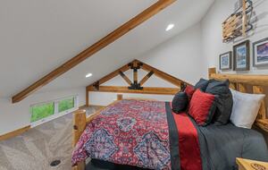 Cold Springs Ranch: Mtn views, 20 acres, 5 bd/7 bath, hot tub, sauna, frisbee golf, luxurious - Golden, Colorado