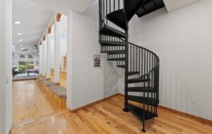 Cold Springs Ranch: Mtn views, 20 acres, 5 bd/7 bath, hot tub, sauna, frisbee golf, luxurious - Golden, Colorado