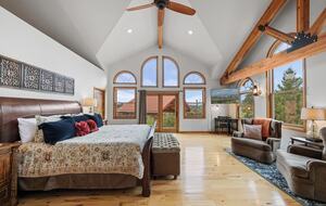 Cold Springs Ranch: Mtn views, 20 acres, 5 bd/7 bath, hot tub, sauna, frisbee golf, luxurious - Golden, Colorado