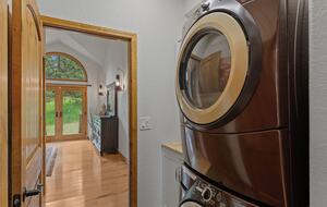 Cold Springs Ranch: Mtn views, 20 acres, 5 bd/7 bath, hot tub, sauna, frisbee golf, luxurious - Golden, Colorado