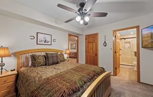 Cold Springs Ranch: Mtn views, 20 acres, 5 bd/7 bath, hot tub, sauna, frisbee golf, luxurious - Golden, Colorado