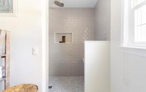 Classic New England Beach Home | Steps from beach and downtown - Falmouth, Massachusetts