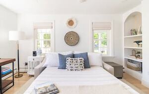 Classic New England Beach Home | Steps from beach and downtown - Falmouth, Massachusetts