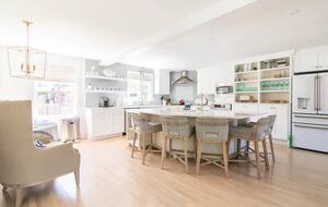 Classic New England Beach Home | Steps from beach and downtown - Falmouth, Massachusetts