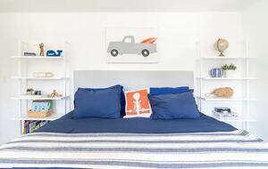 Classic New England Beach Home | Steps from beach and downtown - Falmouth, Massachusetts