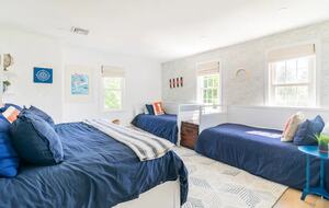 Classic New England Beach Home | Steps from beach and downtown - Falmouth, Massachusetts