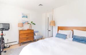 Classic New England Beach Home | Steps from beach and downtown - Falmouth, Massachusetts