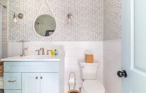 Classic New England Beach Home | Steps from beach and downtown - Falmouth, Massachusetts