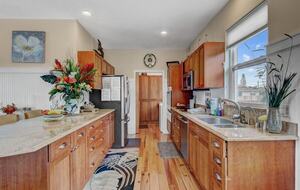 Tropical Beach House | Private & Luxurious with Beach View, Pool, Spa, and Steps to Sand! - Bradenton Beach, Florida