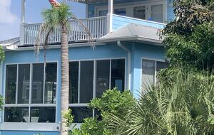 Tropical Beach House | Private & Luxurious with Beach View, Pool, Spa, and Steps to Sand! - Bradenton Beach, Florida
