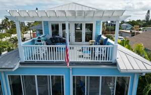 Tropical Beach House | Private & Luxurious with Beach View, Pool, Spa, and Steps to Sand! - Bradenton Beach, Florida