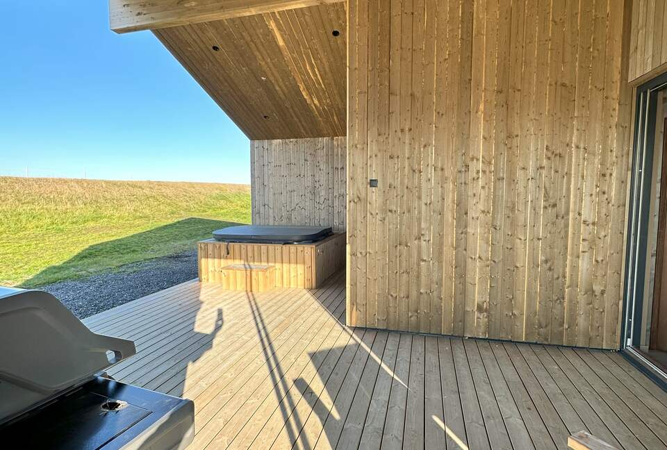 View Jacuzzi in overbuilt terrace