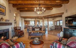 Santa Fe Mountain View Luxury - Santa Fe, New Mexico