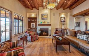 Santa Fe Mountain View Luxury - Santa Fe, New Mexico