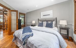 Kawartha Luxury Waterfront Home with Live-In Boathouse! - Fenelon Falls, Canada