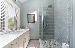 Kawartha Luxury Waterfront Home with Live-In Boathouse! - Fenelon Falls, Canada