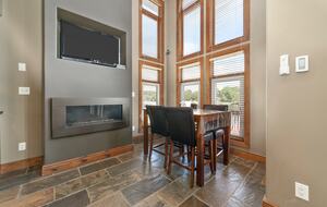 Kawartha Luxury Waterfront Home with Live-In Boathouse! - Fenelon Falls, Canada