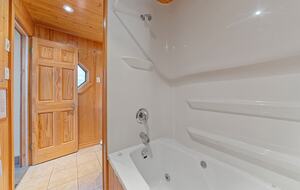 Kawartha Luxury Waterfront Home with Live-In Boathouse! - Fenelon Falls, Canada