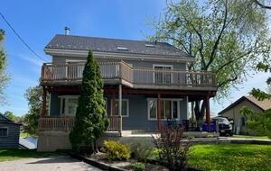 Kawartha Luxury Waterfront Home with Live-In Boathouse! - Fenelon Falls, Canada